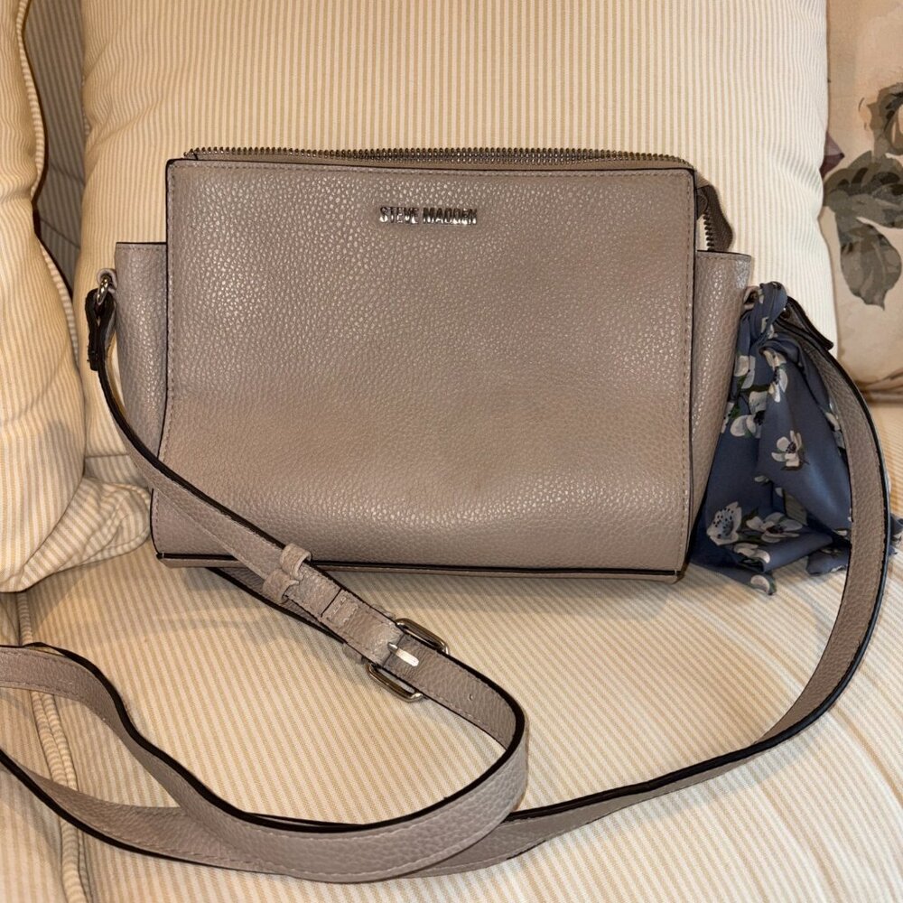 Steve Madden Taupe Pebble Faux Leather Shoulder Crossbody Bag Floral Blue Scarf